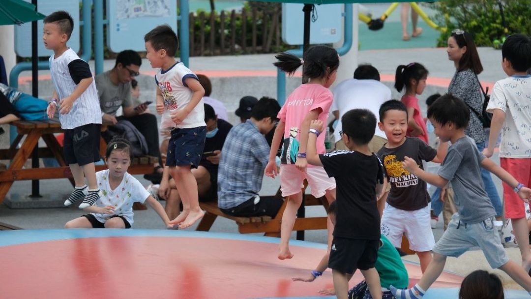 抓住夏天的尾巴，赶快带宝贝们来季高兔窝窝亲子园吧